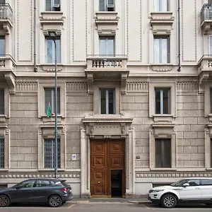 charming-apartment-near-central-station-area.italymilanhotels.net/