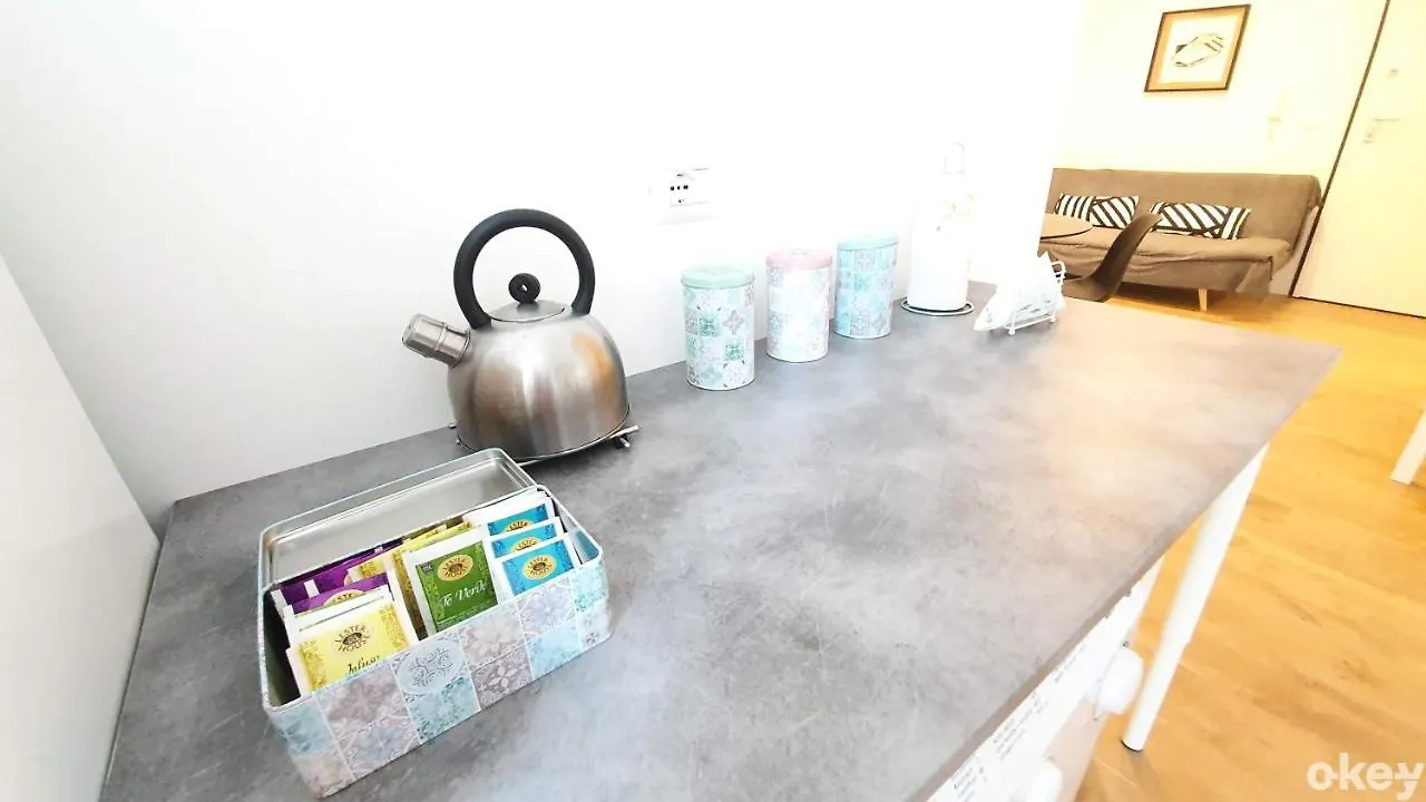 Bed & Relax Loft - Bari Centro Apartment 0*,